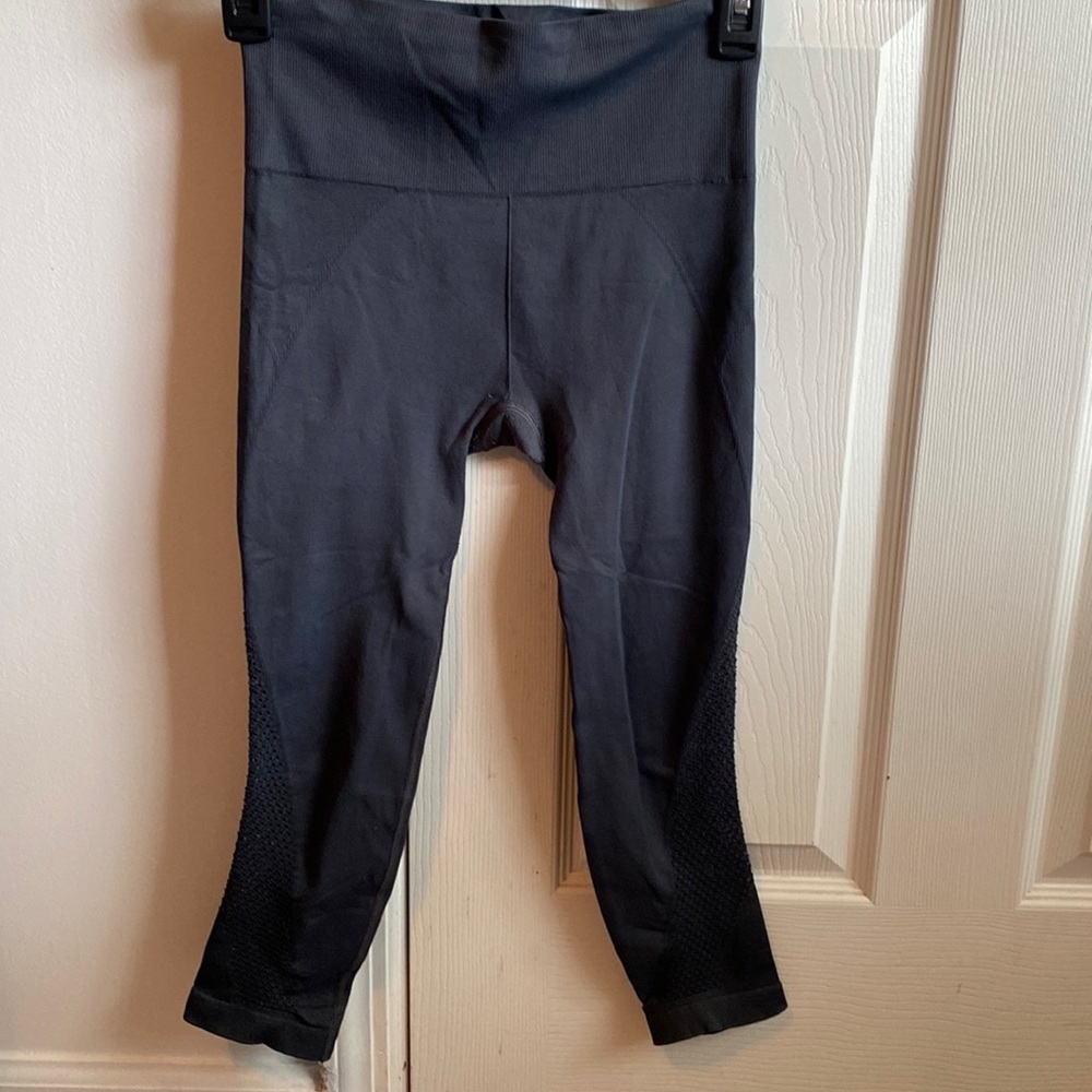 Athleta cropped leggings